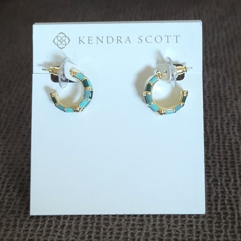 Kendra Scott "Essie" Gold💛 and Sea🌊 Green💚 Mix Huggie🤗 Earrings - NWT - Picture 13 of 16